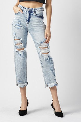 HIGH-RISE BOYFRIEND JEANS