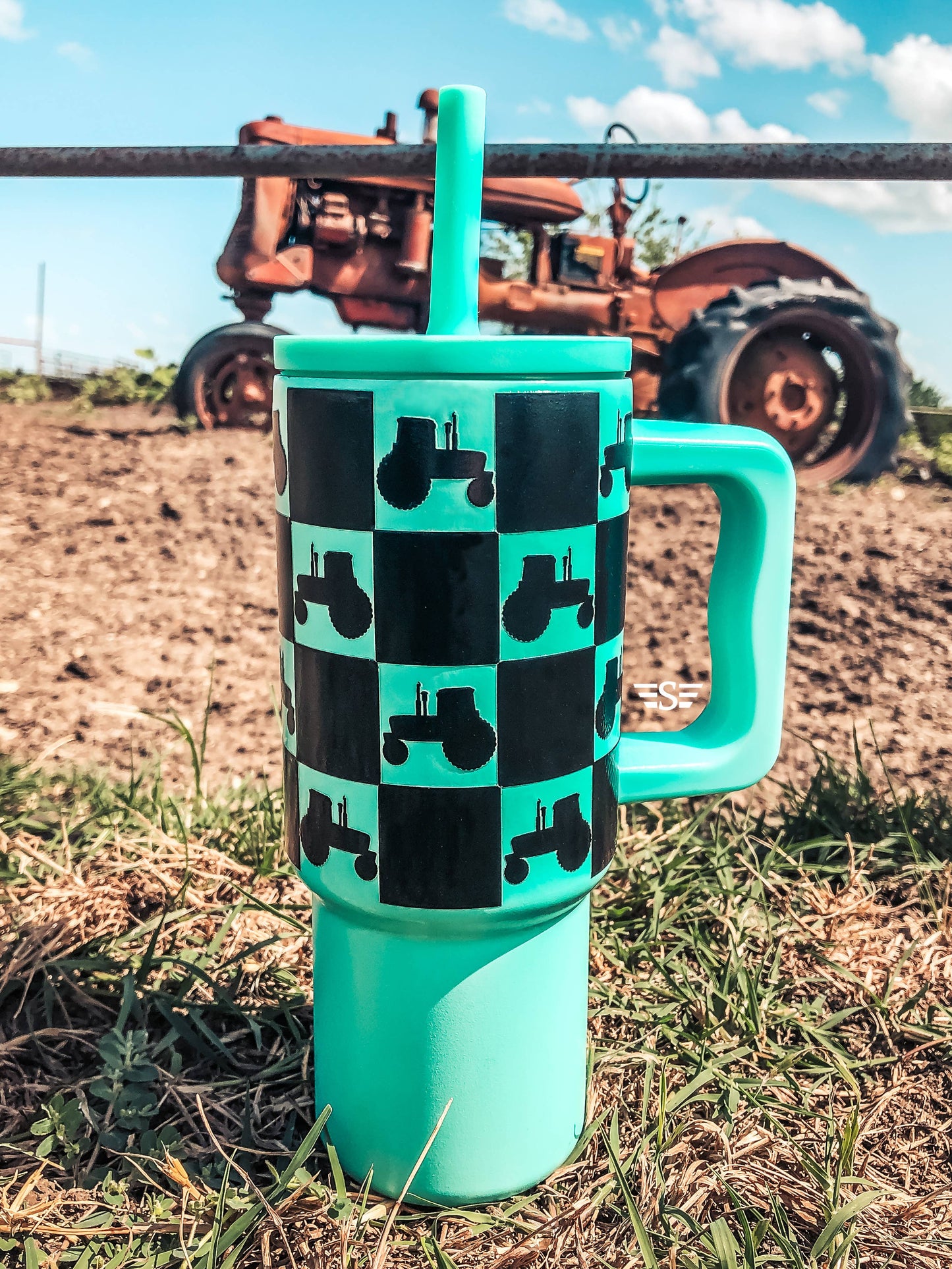 Printed 24oz Cup: Turquoise Montezuma Aztec