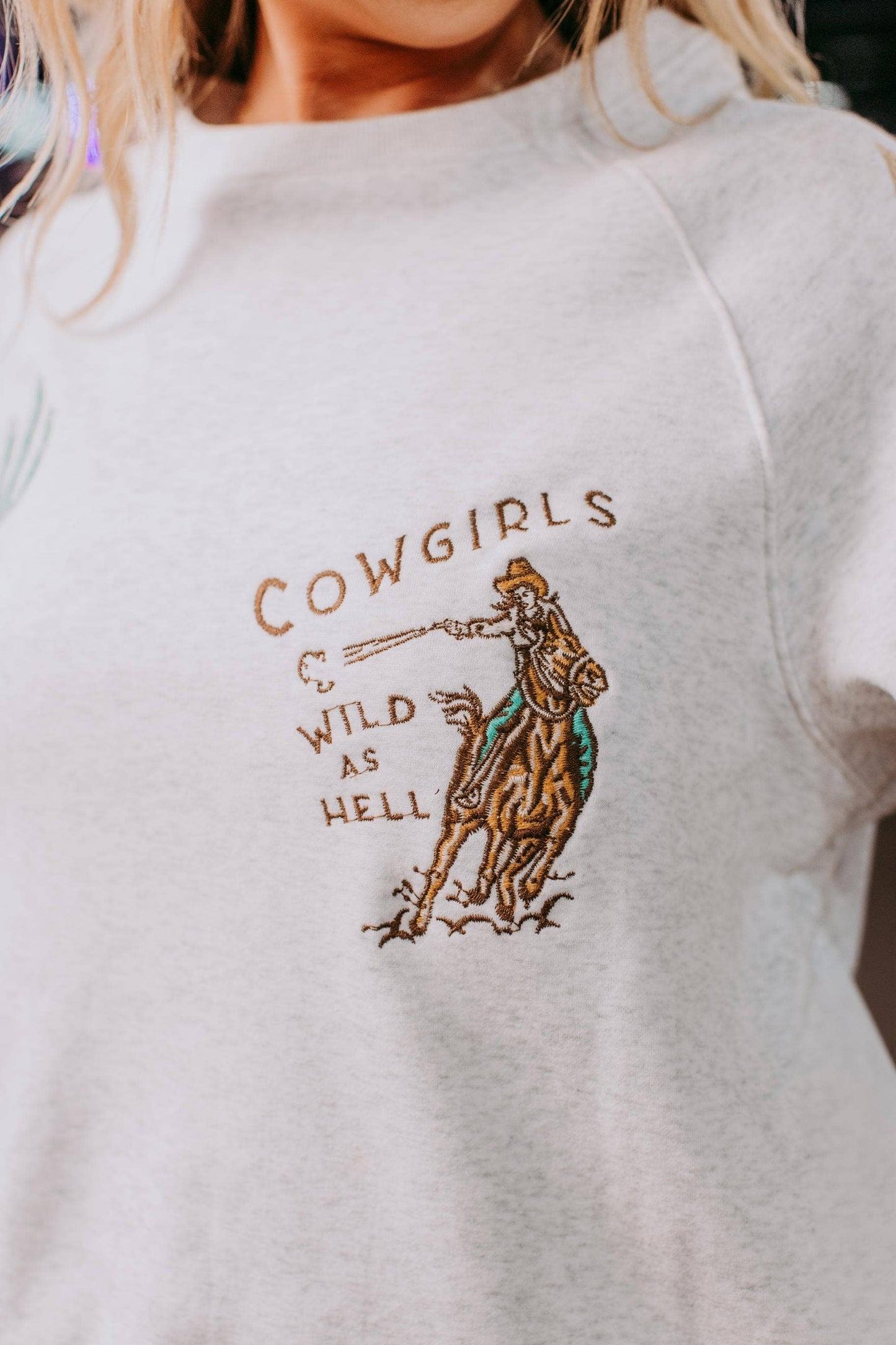 MK482 Wild Cowgirl Sweatshirt: Heather Gray / L