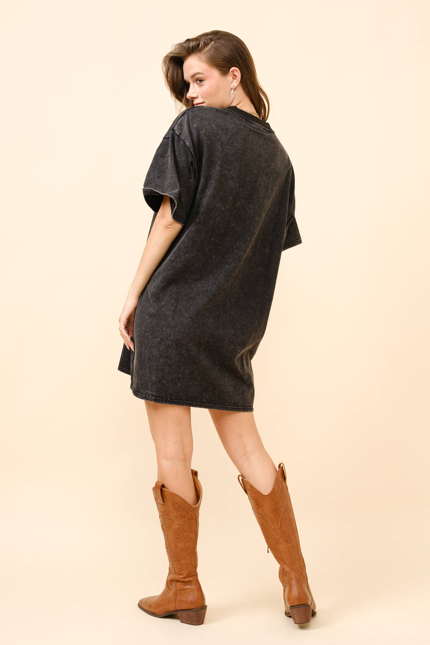 22896T - HOWDY T shirt Dress: Black / S