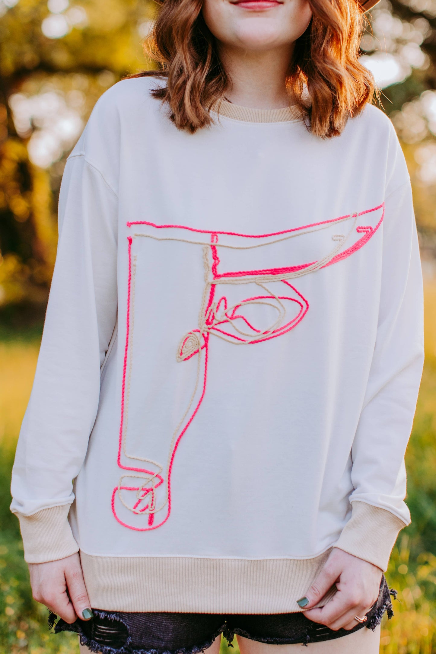 MK375 Cow Head Outline Embroidery Long Sleeve: S