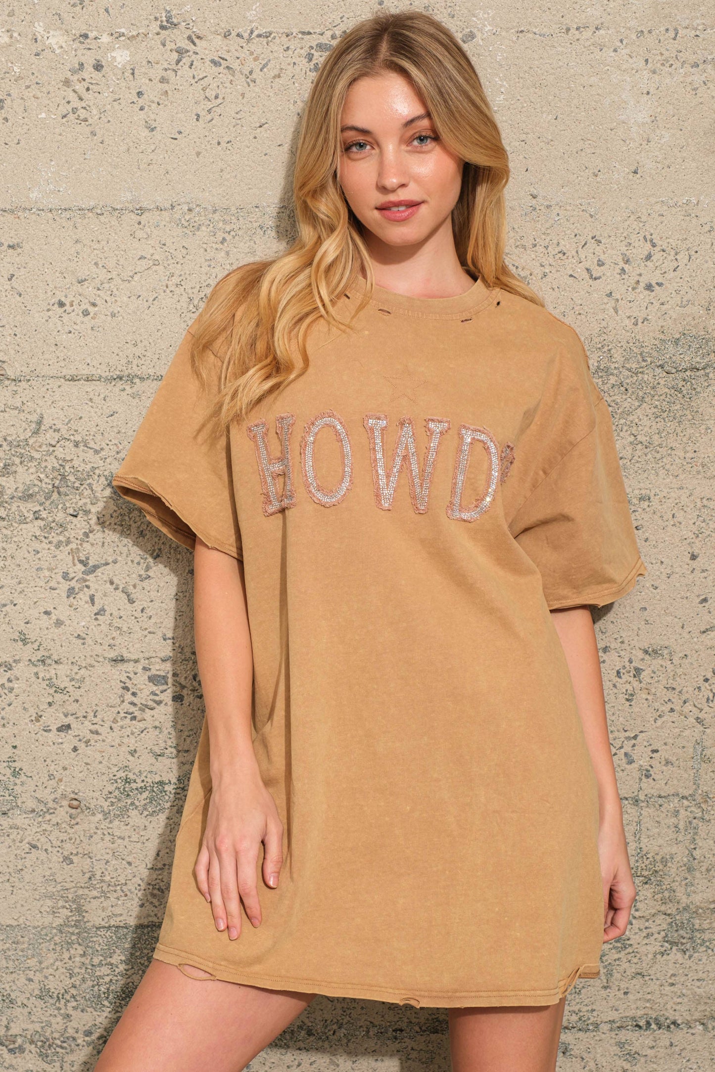 HOWDY T shirt Dress: TAN