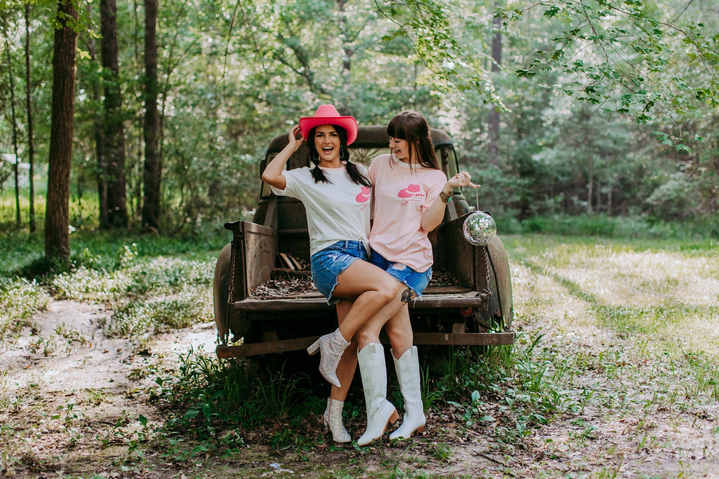 MK333 Cowgirl Hat Embroidery Tee - Pink: M / Pink